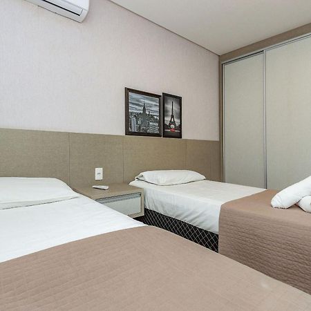 Boulevard 224D - Excelente Apartamento Em Condominio De Luxo No Centro De Bombinhas - Piscina - Jacuzzi - Academia - Portaria 24H. Extérieur photo