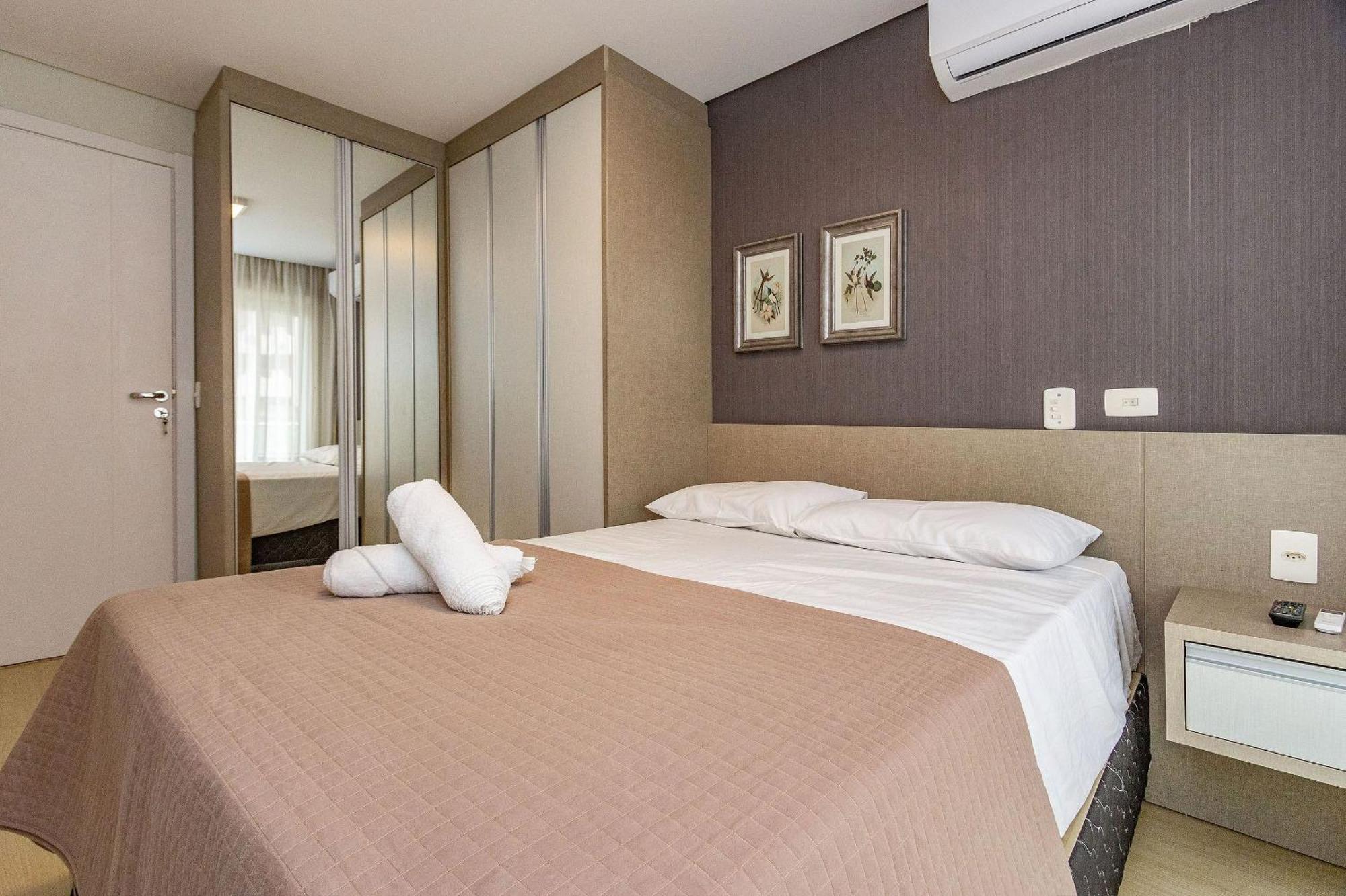 Boulevard 224D - Excelente Apartamento Em Condominio De Luxo No Centro De Bombinhas - Piscina - Jacuzzi - Academia - Portaria 24H. Extérieur photo